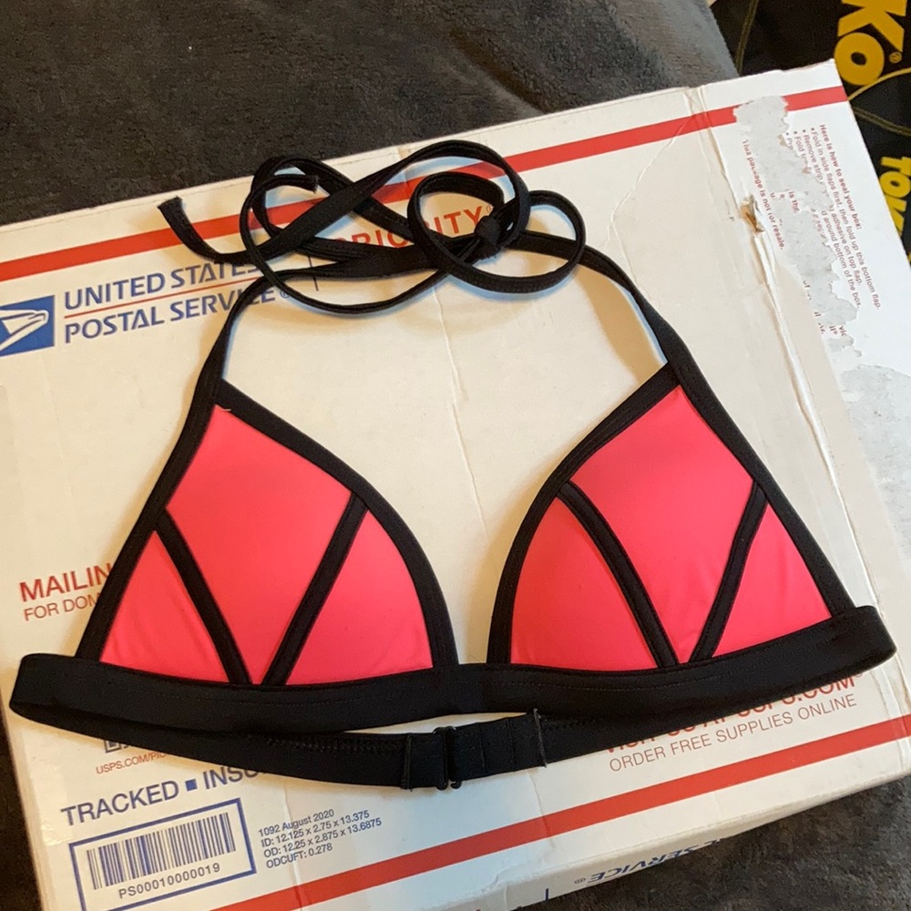 NWT Triangl Swimwear Bikini Top S+